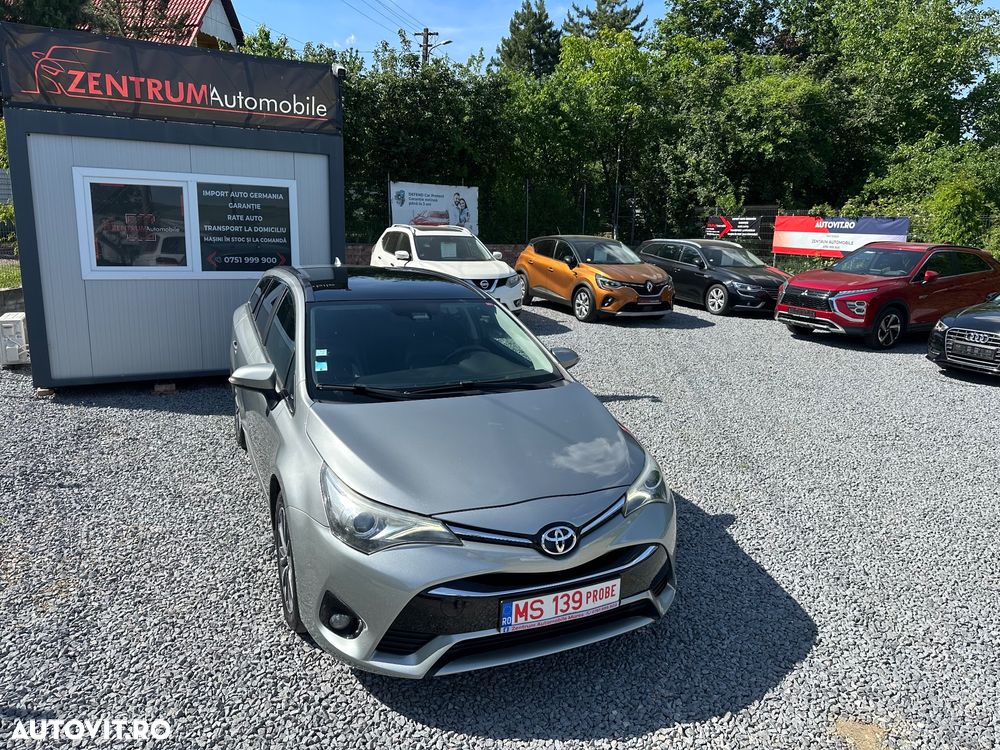 Toyota Avensis 2.0 D-4D Executive - 3