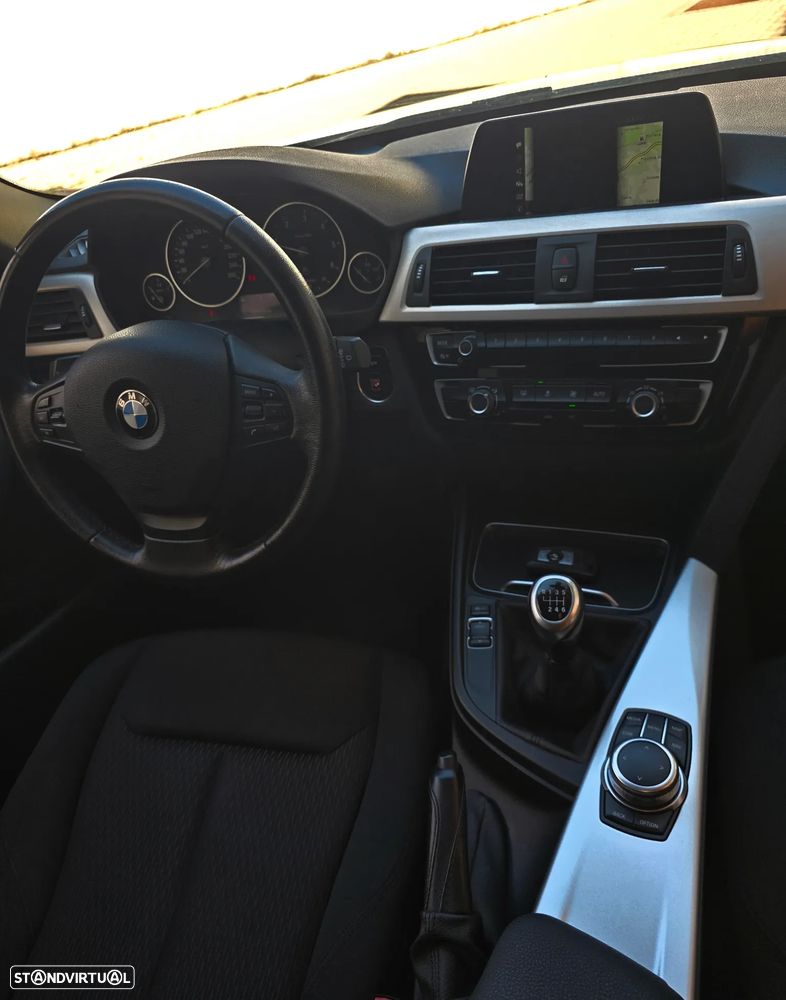 BMW 316 d Line Sport - 48
