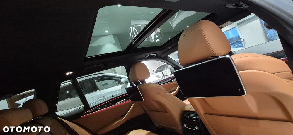 BMW Seria 5 520d xDrive M Sport sport - 16