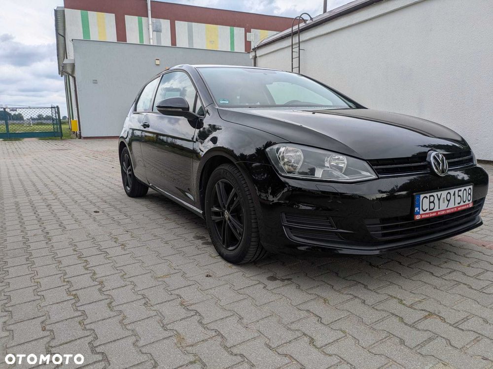 Volkswagen Golf - 1