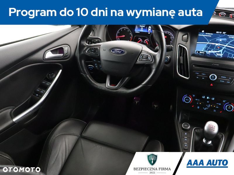 Ford Focus SW - 9