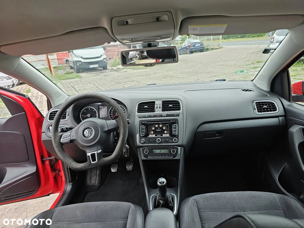 Volkswagen Polo 1.6 TDI Highline - 16
