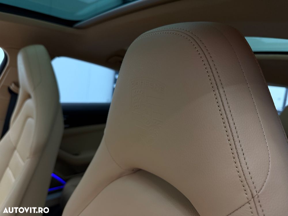 Porsche Panamera 4 Executive - 15
