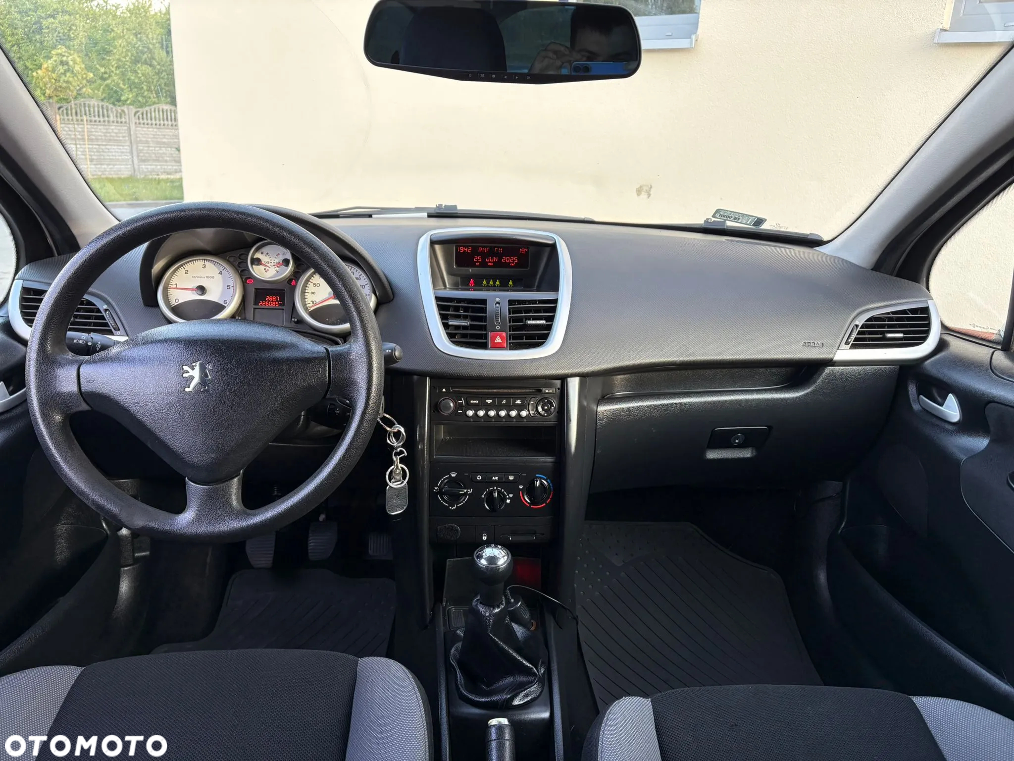 Peugeot 207 1.4 HDi Trendy - 17