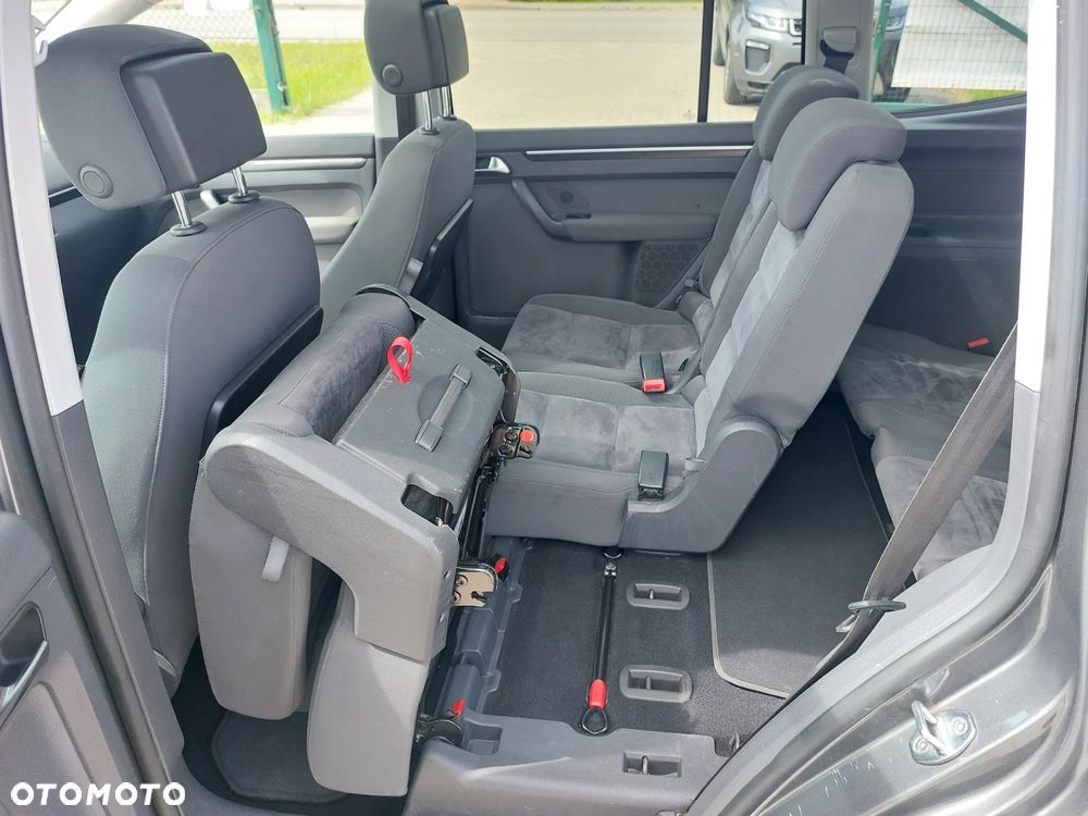 Volkswagen Touran 2.0 TDI DPF Highline DSG - 21