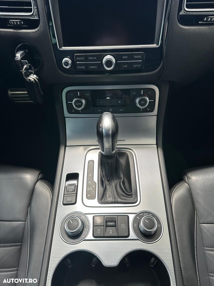 Volkswagen Touareg - 7
