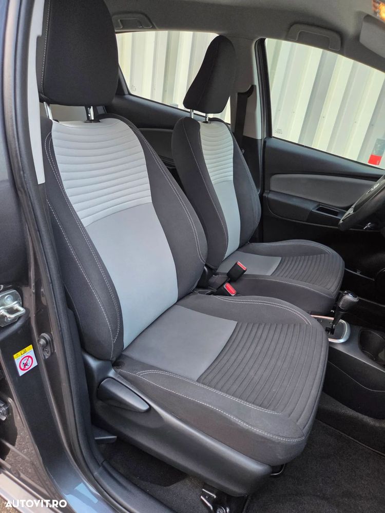 Toyota Yaris 1.5 VVT-i HSD Active - 18