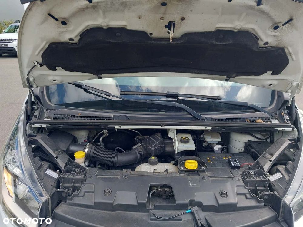Renault Trafic - 19