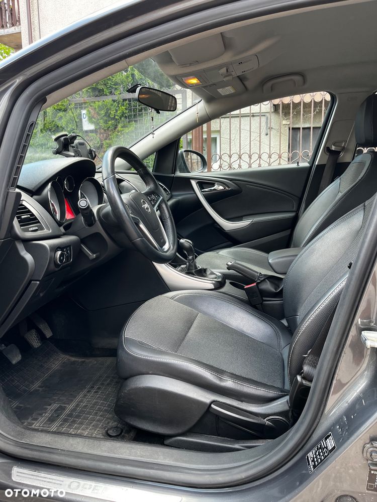 Opel Astra 1.4 T Cosmo - 18