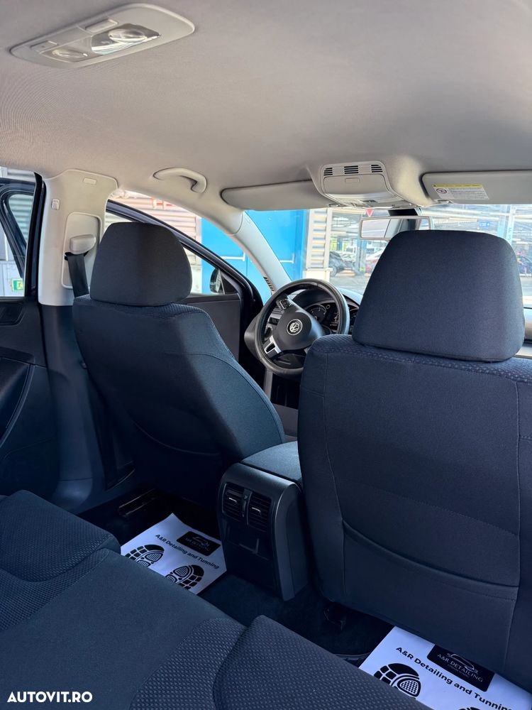 Volkswagen Passat 2.0 TDI Comfortline DPF DSG - 12