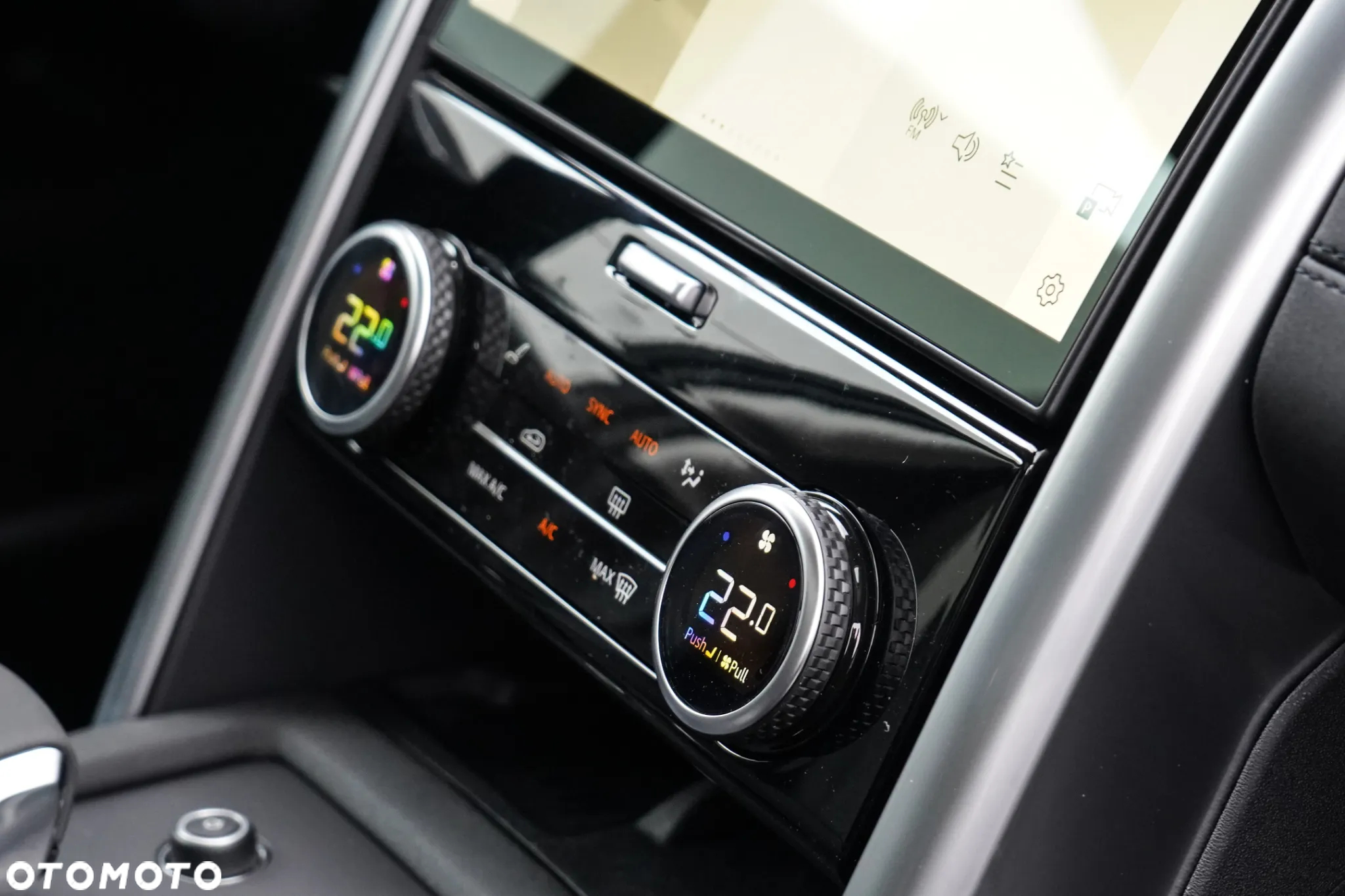 Land Rover Discovery D250 S - 16