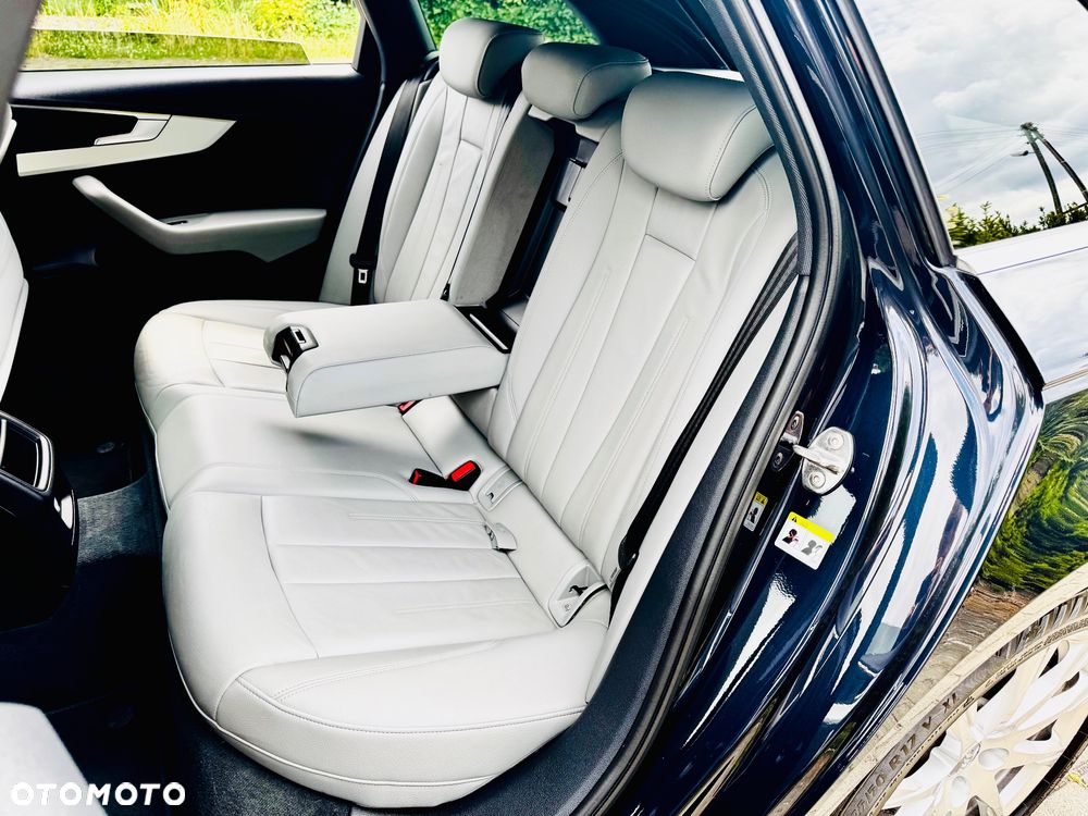 Audi A4 Avant 2.0 TDI ultra S tronic - 4