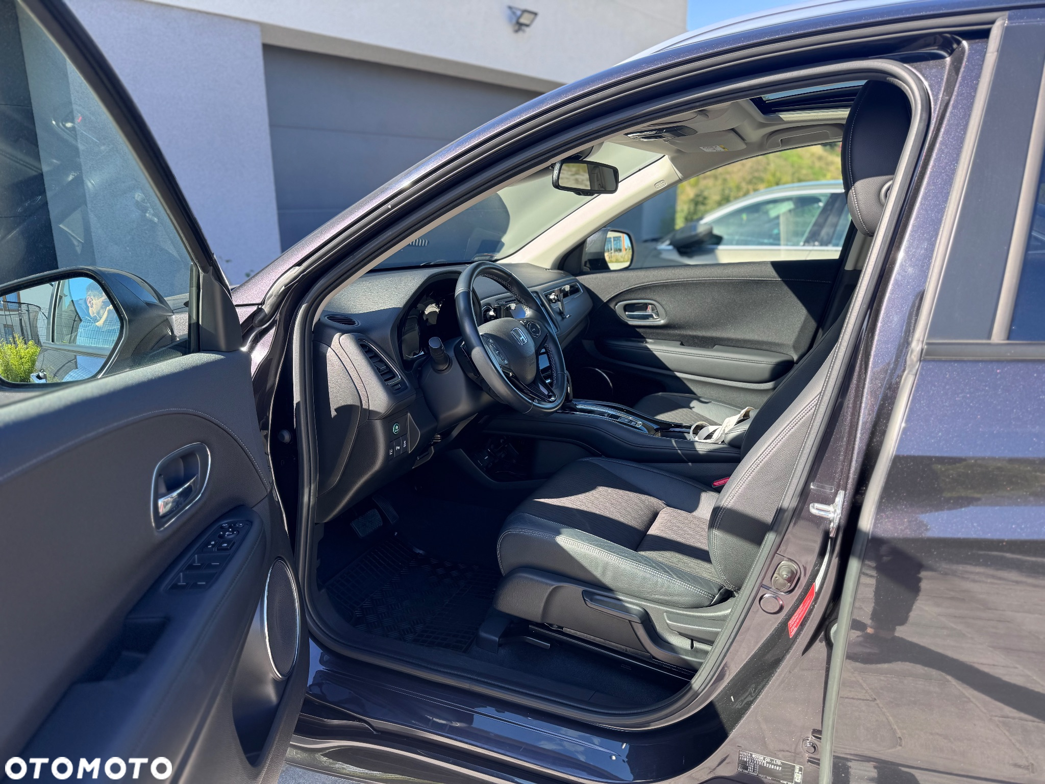 Honda HR-V 1.5 Executive (ADAS / Connect+) CVT - 12