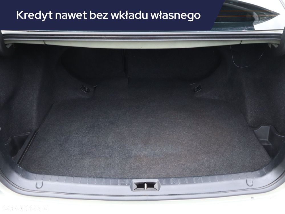 Toyota Avensis - 15