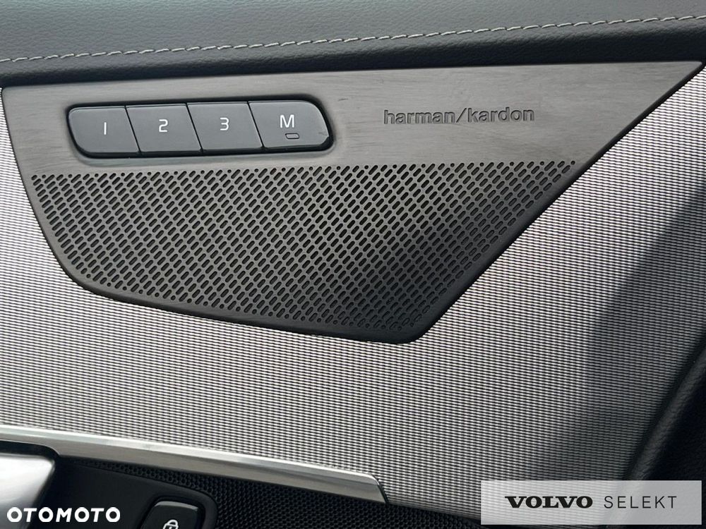 Volvo XC 90 - 30