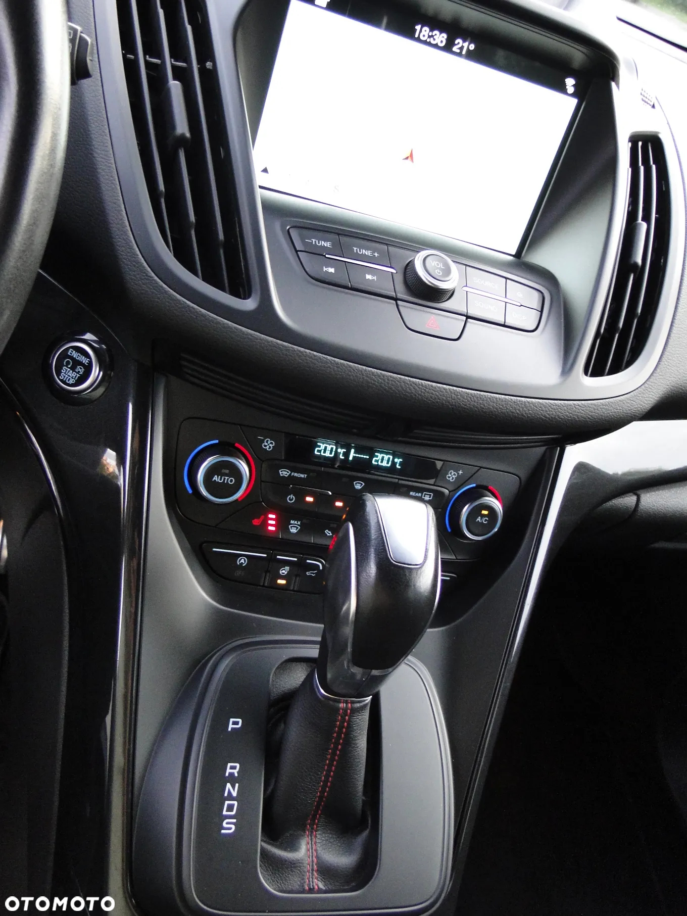 Ford Kuga 2.0 TDCi AWD ST-Line Black - 24