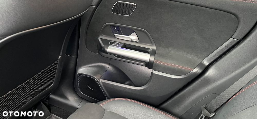 Mercedes-Benz GLA 250 4-Matic AMG Line - 8