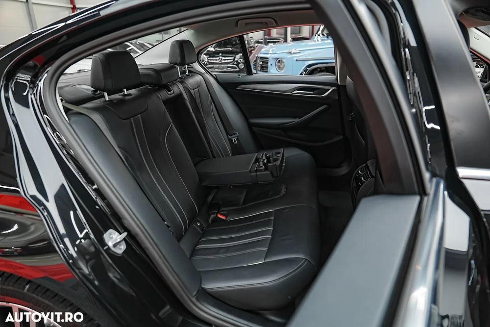 BMW Seria 5 520i Aut. Sport Line - 10