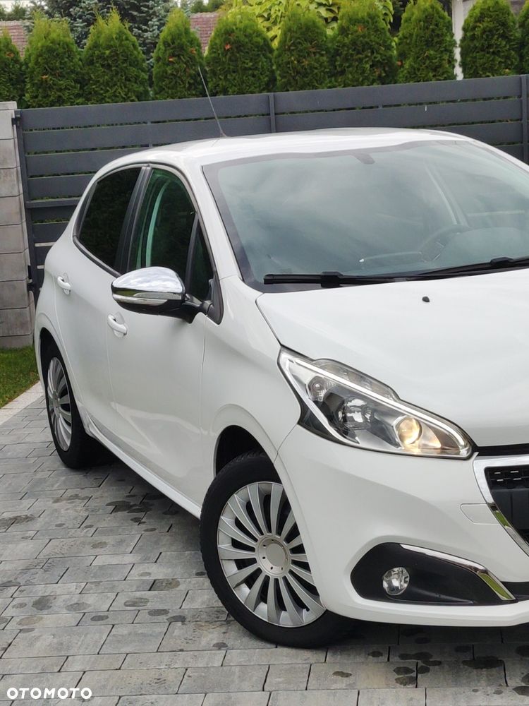 Peugeot 208 - 7