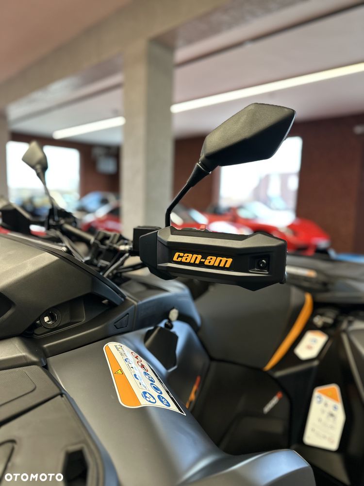 Can-Am Outlander - 10
