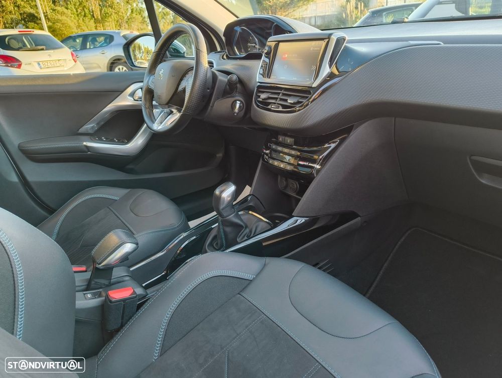 Peugeot 2008 1.2 PureTech Crossway - 18