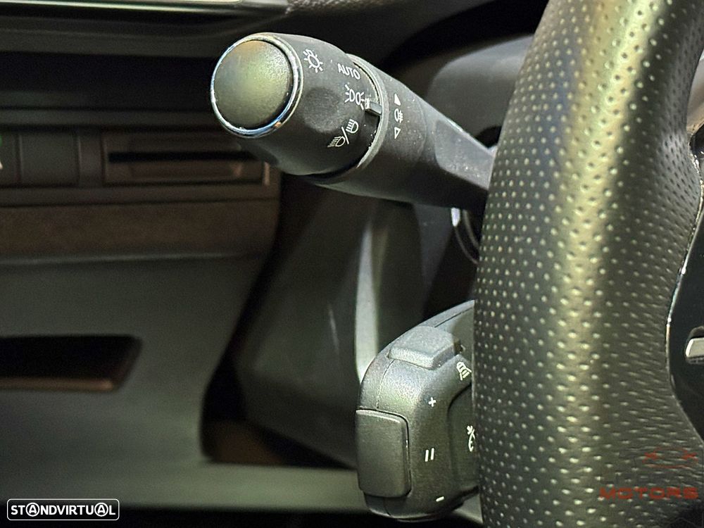 Peugeot 3008 1.2 Hybrid GT e-DCS6 - 23