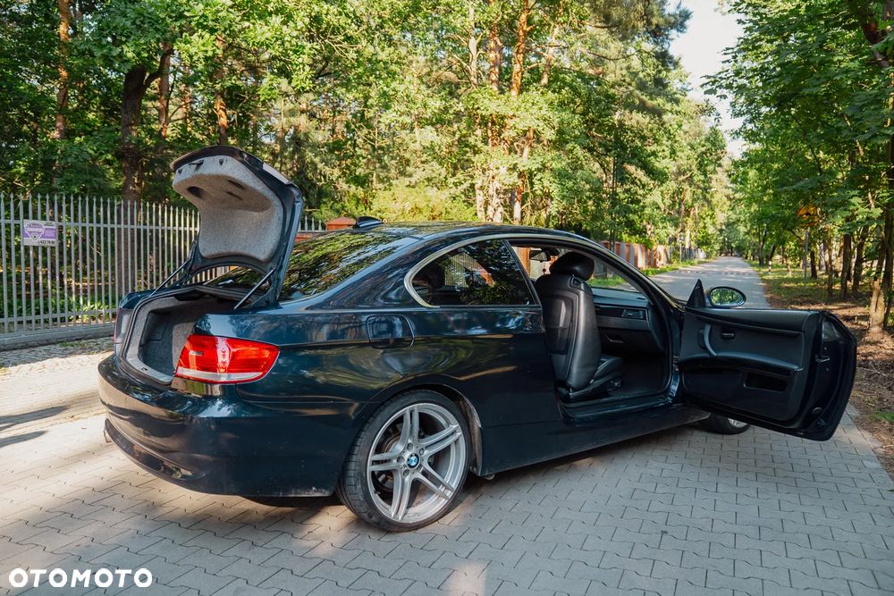 BMW Seria 3 325i - 23