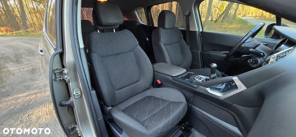 Peugeot 3008 1.6 Active - 25