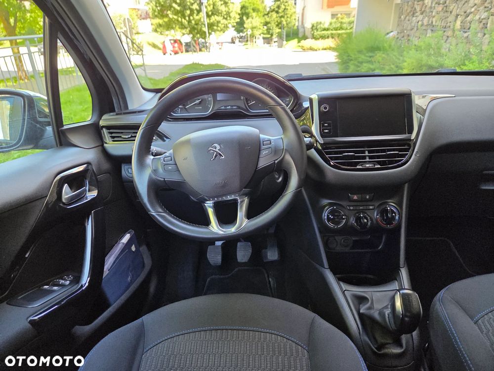 Peugeot 208 1.2 PureTech GPF Signature S&S - 9