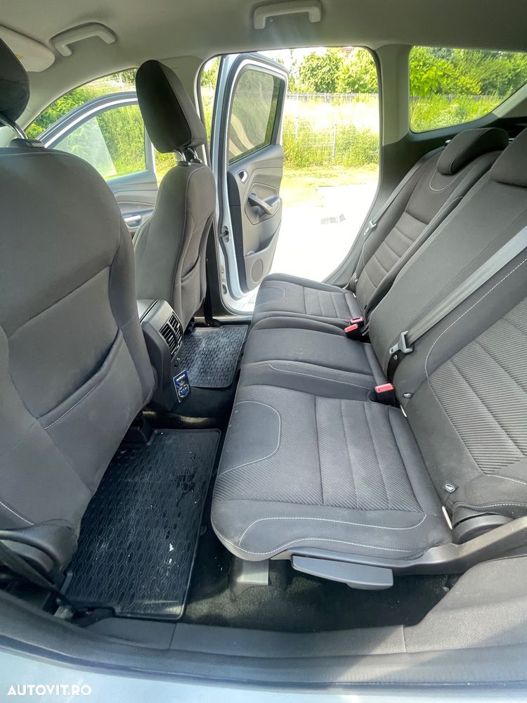Ford Kuga 2.0 TDCi 2x4 Trend - 9