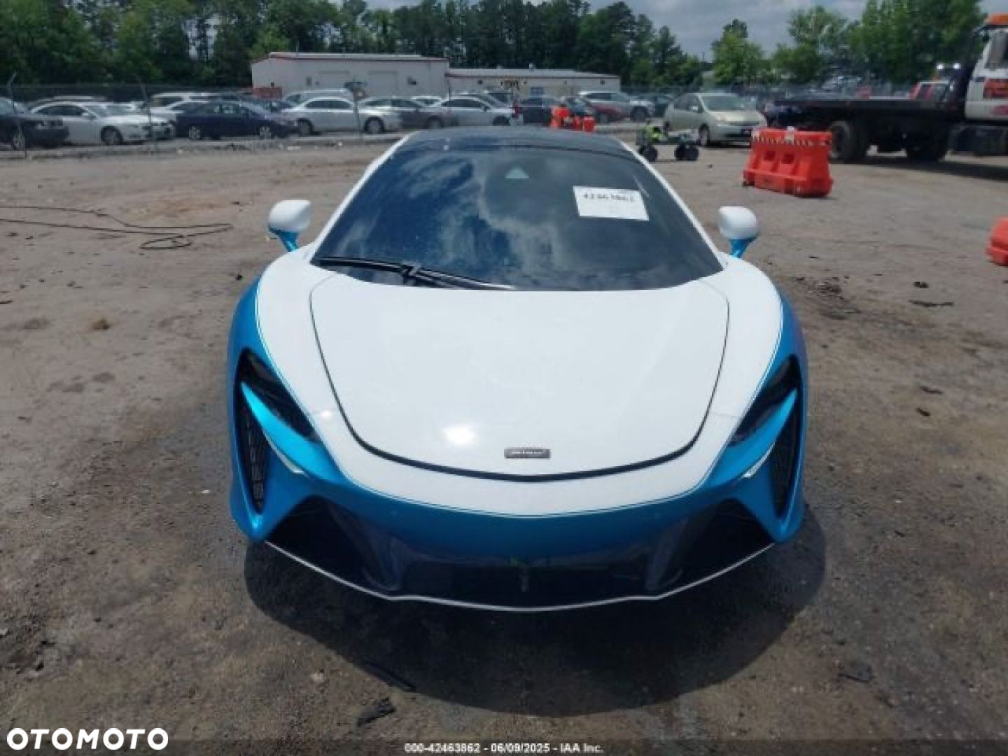 McLaren Artura - 7
