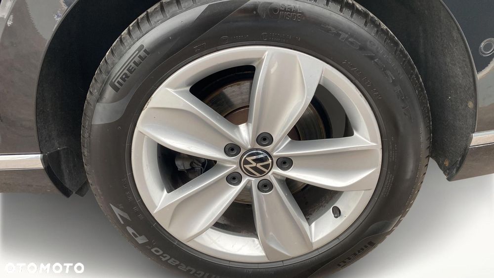 Volkswagen Passat - 15