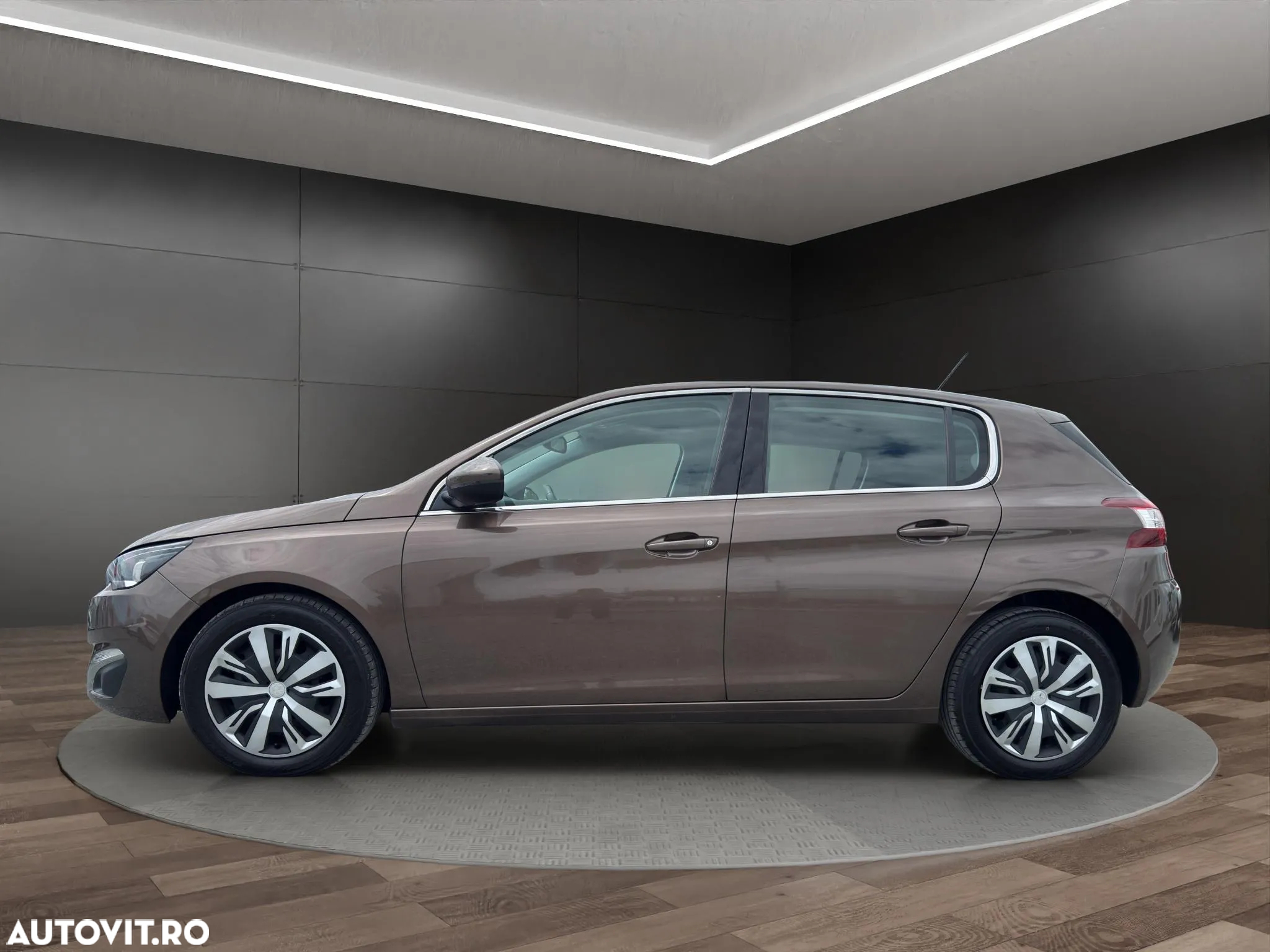 Peugeot 308 1.2 L PureTech Turbo Allure Aut. - 18