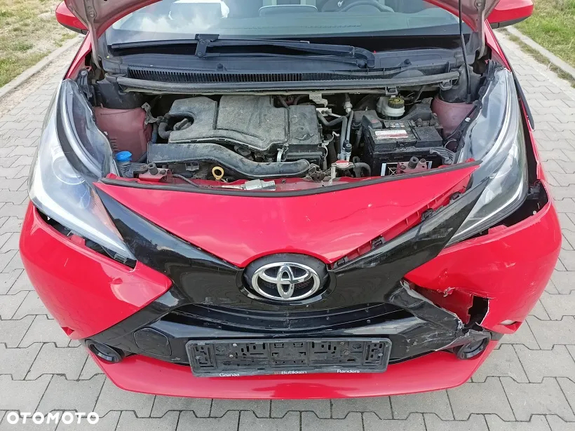 Toyota Aygo x-play - 9