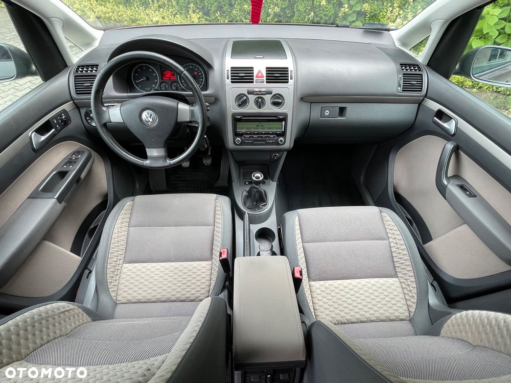 Volkswagen Touran 1.4 TSI Cross - 19
