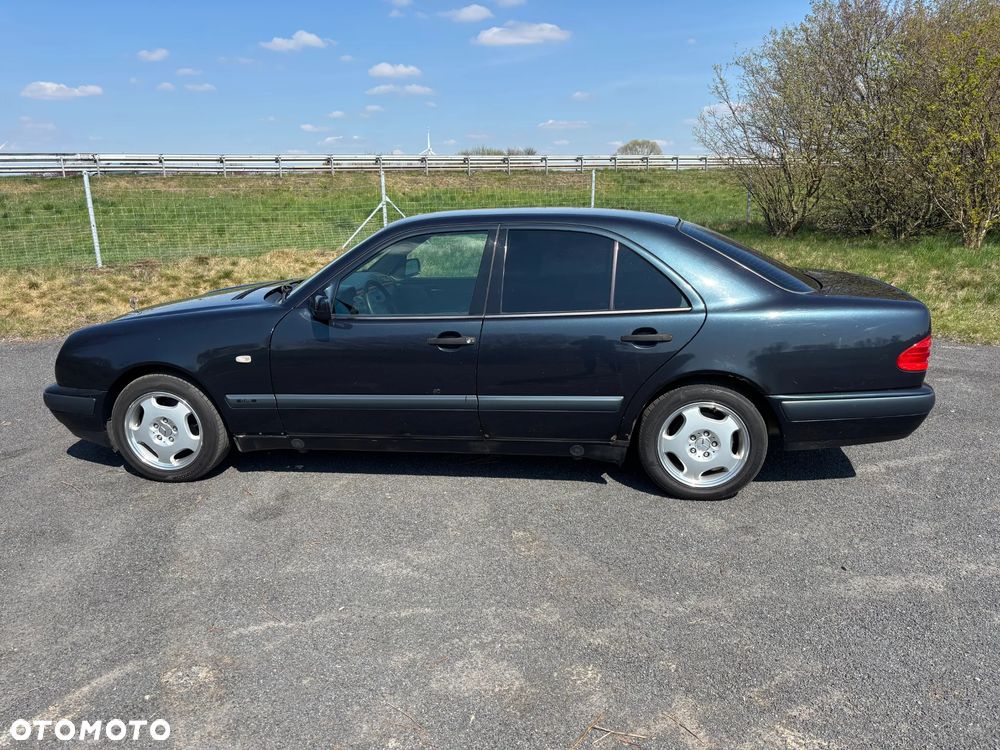 Mercedes-Benz Klasa E 200 - 7