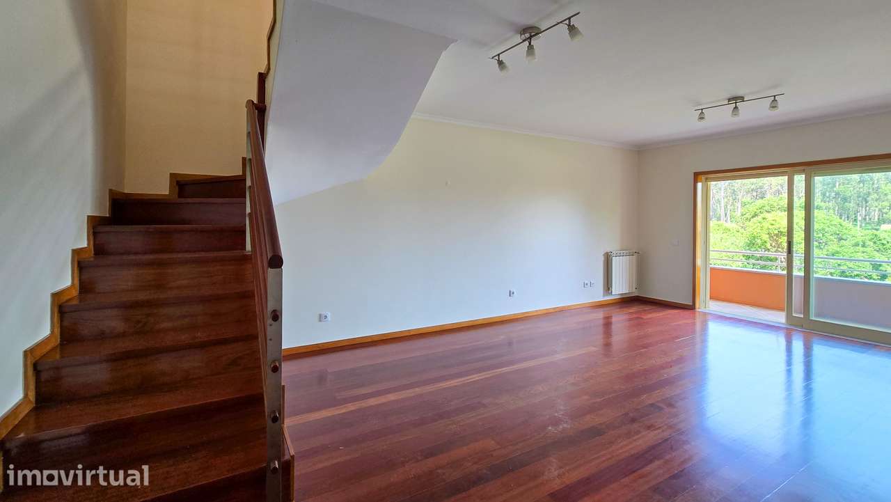 T3 Duplex Remodelado em Cond. Fechado -  São Félix da Marinha / Granja - Grande imagem: 4/29