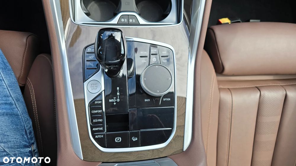 BMW X6 xDrive40i xLine - 17