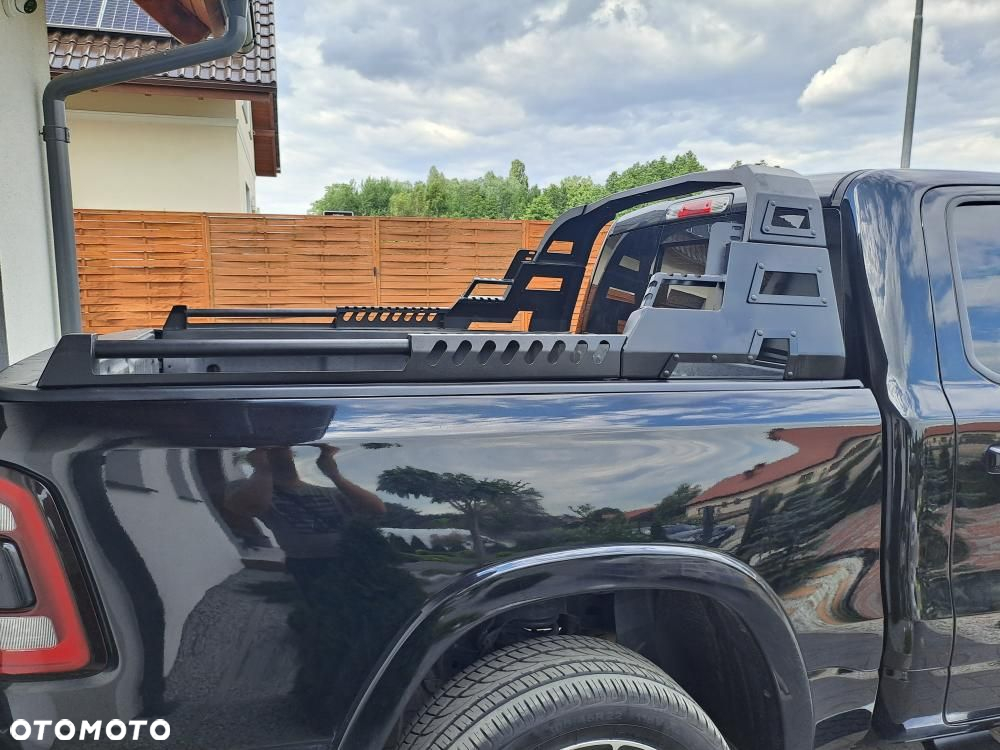 Dodge RAM 1500 5.7 4x4 - 16