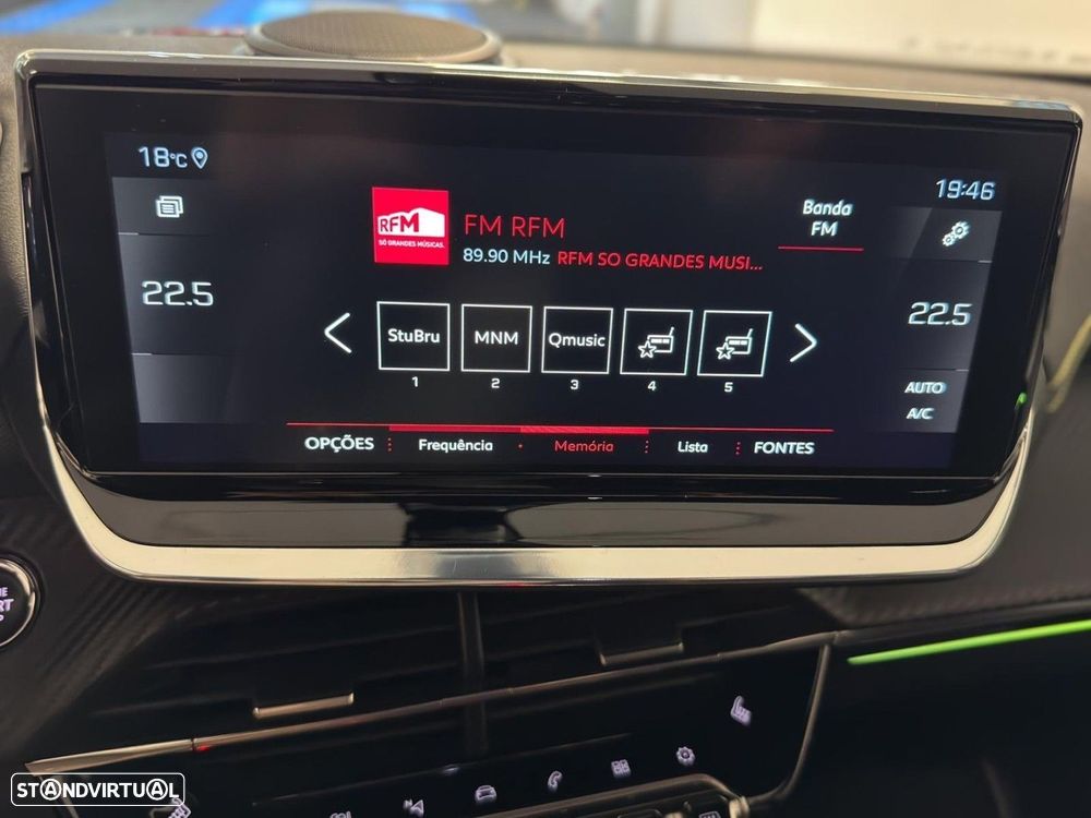 Peugeot 2008 1.2 PureTech GT Pack EAT8 - 32