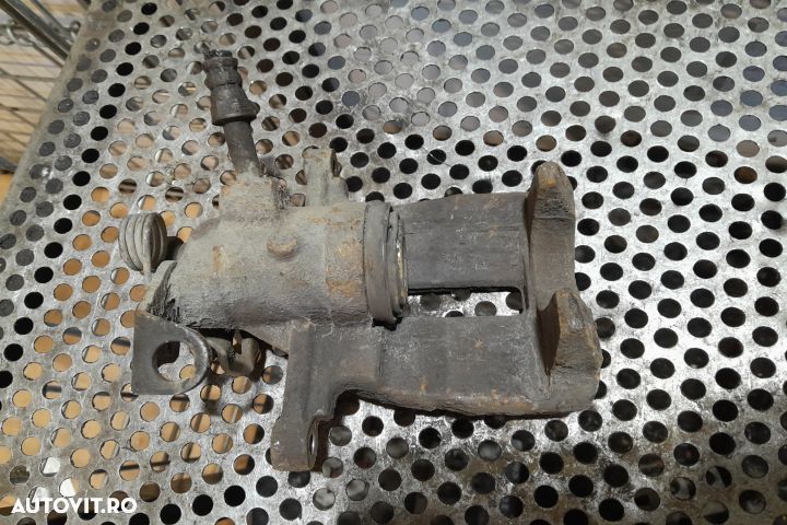 Etrier spate stanga Volkswagen VW Transporter T5 [2003 - 2009] Autout - 3