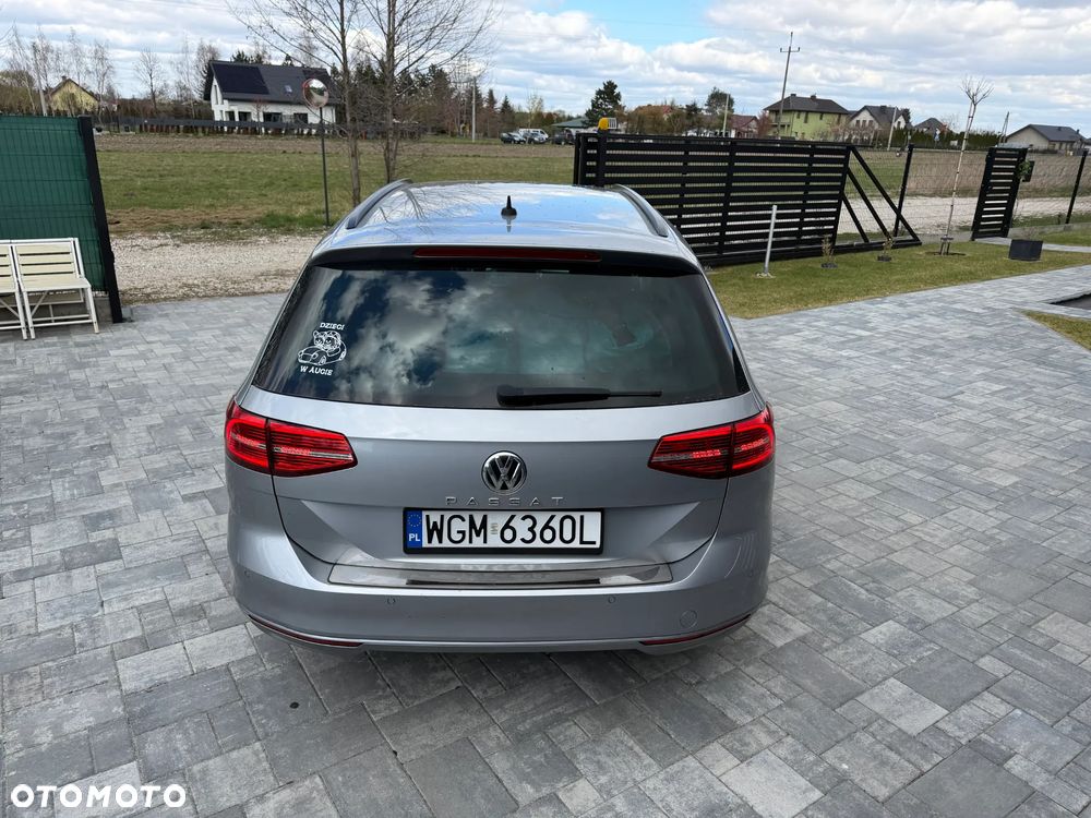 Volkswagen Passat 2.0 TDI SCR DSG Comfortline - 8