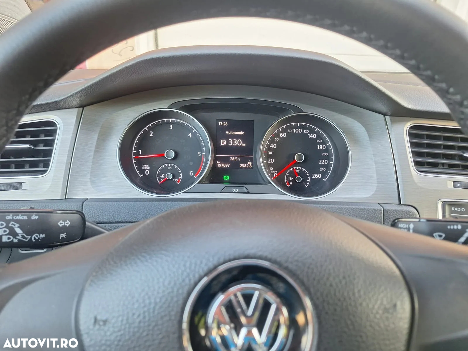Volkswagen Golf - 10
