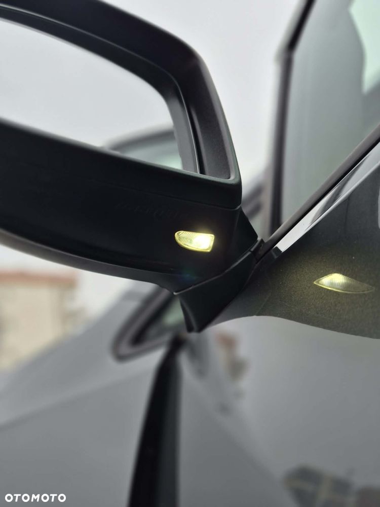 Volkswagen Golf - 29