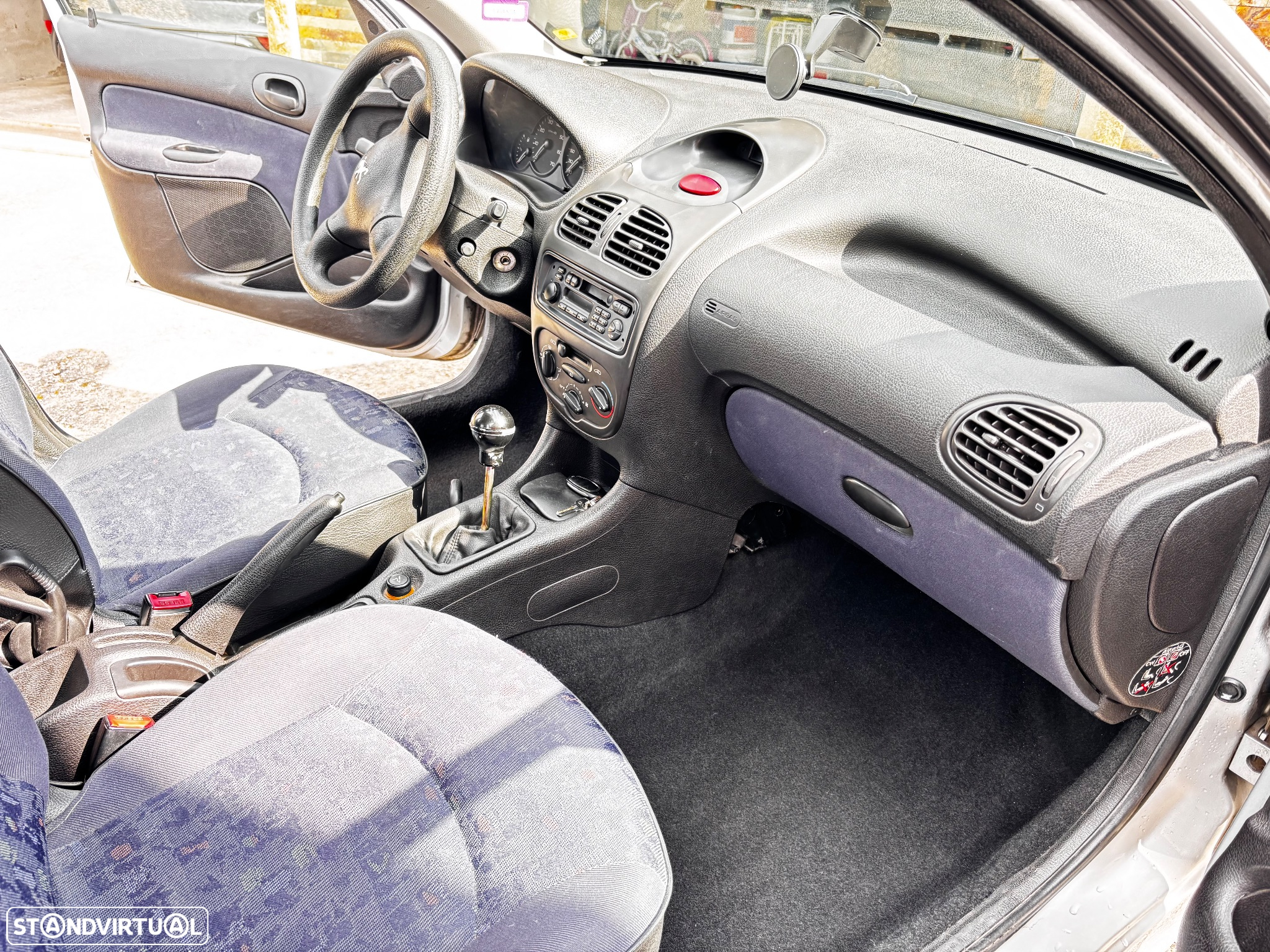 Peugeot 206 1.1 Color Line - 11