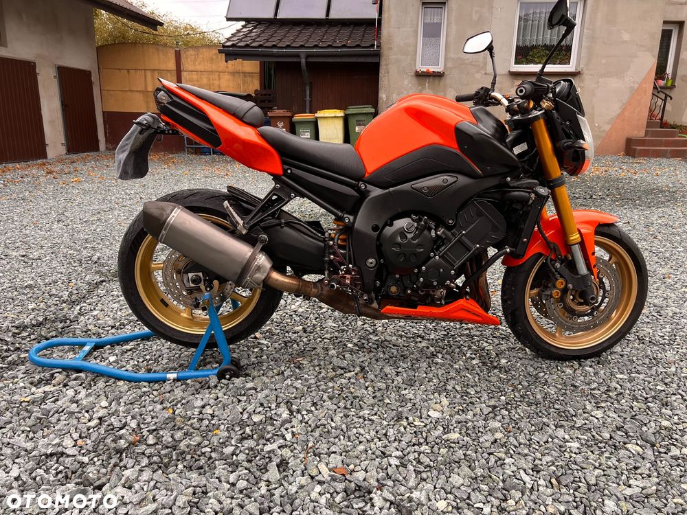 Yamaha FZ8 - 7