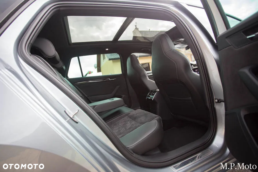Skoda Superb 2.0 TDI 4x4 DSG Sportline - 36
