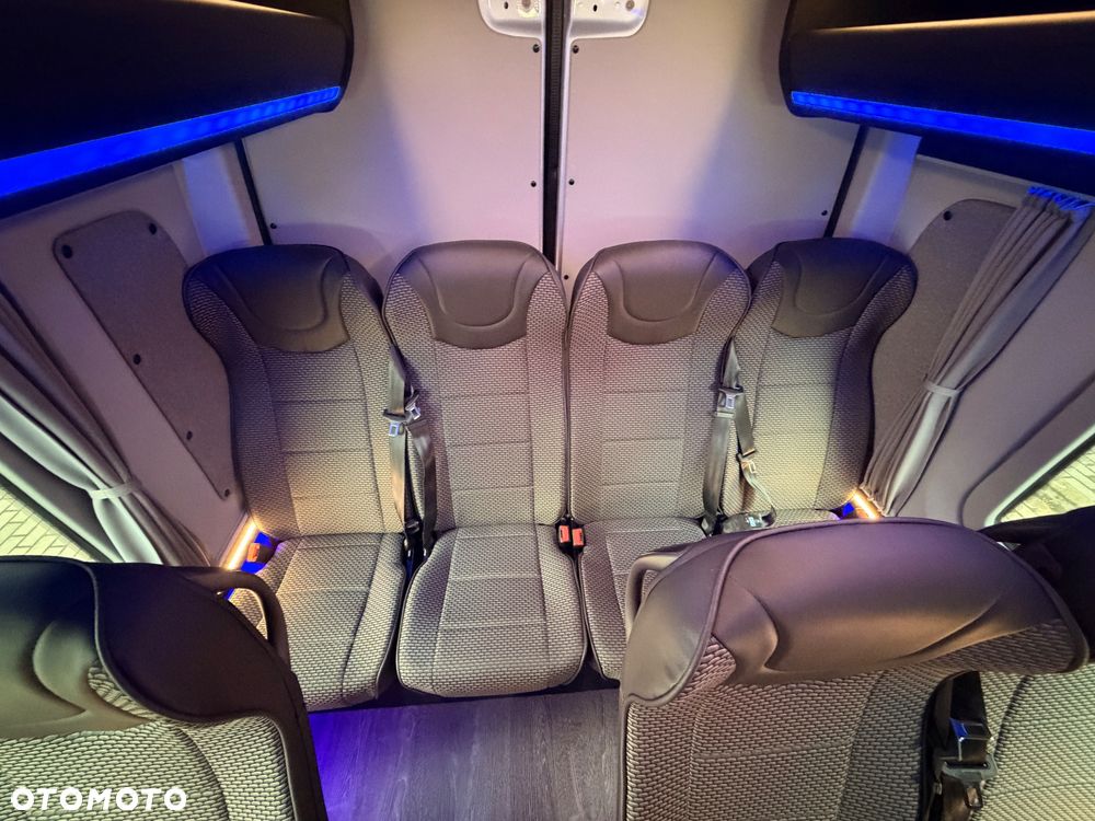 Mercedes-Benz Sprinter 519 - 21
