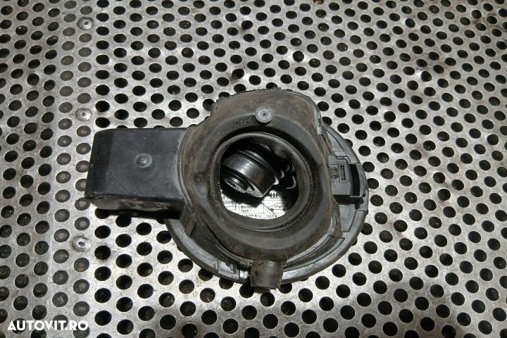 Usita rezervor 5J9809857A 5J9809857A Skoda Fabia 5J [2007 - 2010] Com - 2
