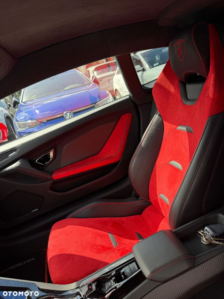Lamborghini Huracan EVO - 12
